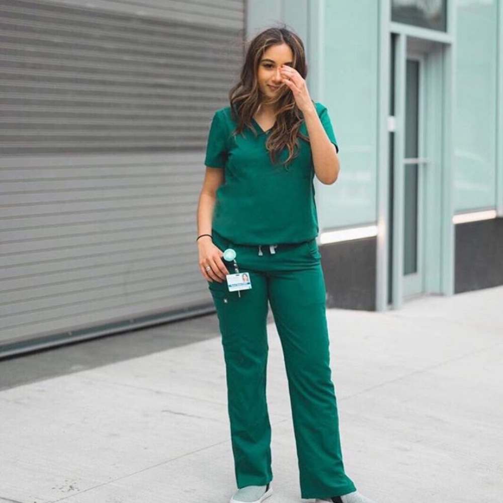 Figs Scrub Top 💚 Hunter Green Casma Top Medium